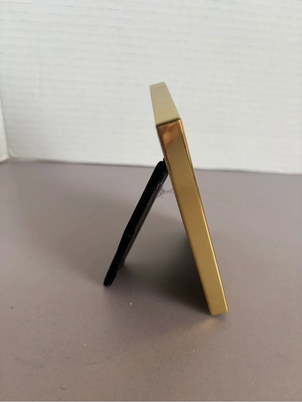 N/A elegant gold